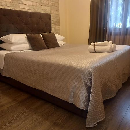 Lux Studio 1 Athén Kültér fotó