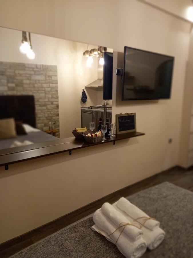 Lux Studio 1 Athén Kültér fotó